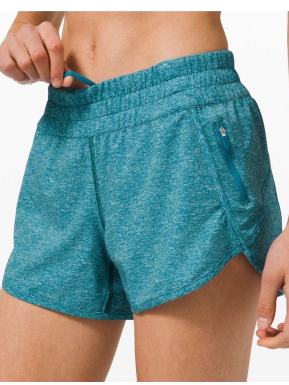 Lululemon Tracker Short V in Heather Lux Multi Hawaiian Blue Size 4